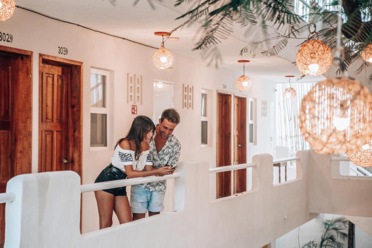Ahava Hotel Playa del Carmen Bagian luar foto